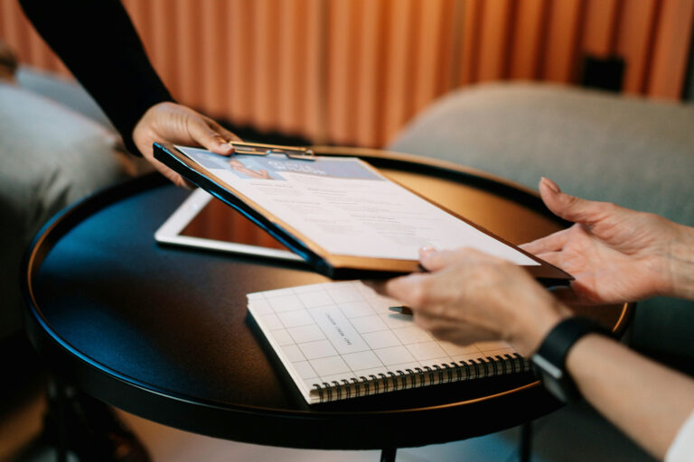 چگونه Lebenslauf رزومه موثر برای کار در آلمان بنویسیم