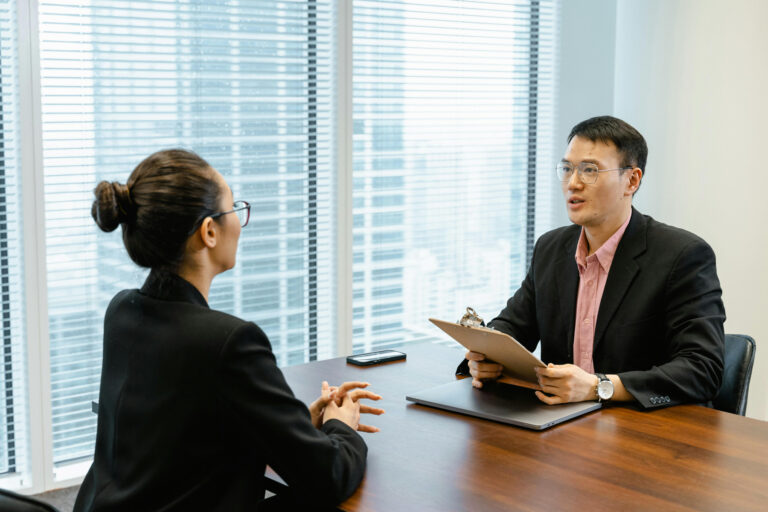 Recruiting Made Easy: Roll2Job Simplifies Process