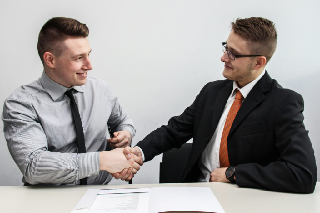 Hire skilled professionals quickly and reliably with Roll2Job for your company